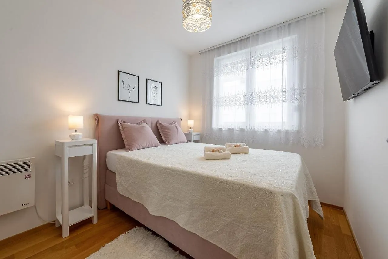 Designer Apartment Zadar 0*,